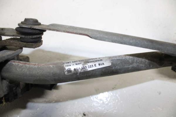 MOTEUR D ESSUI GLACE VW POLO 9N/9N3 2001-2009 - Vue 4